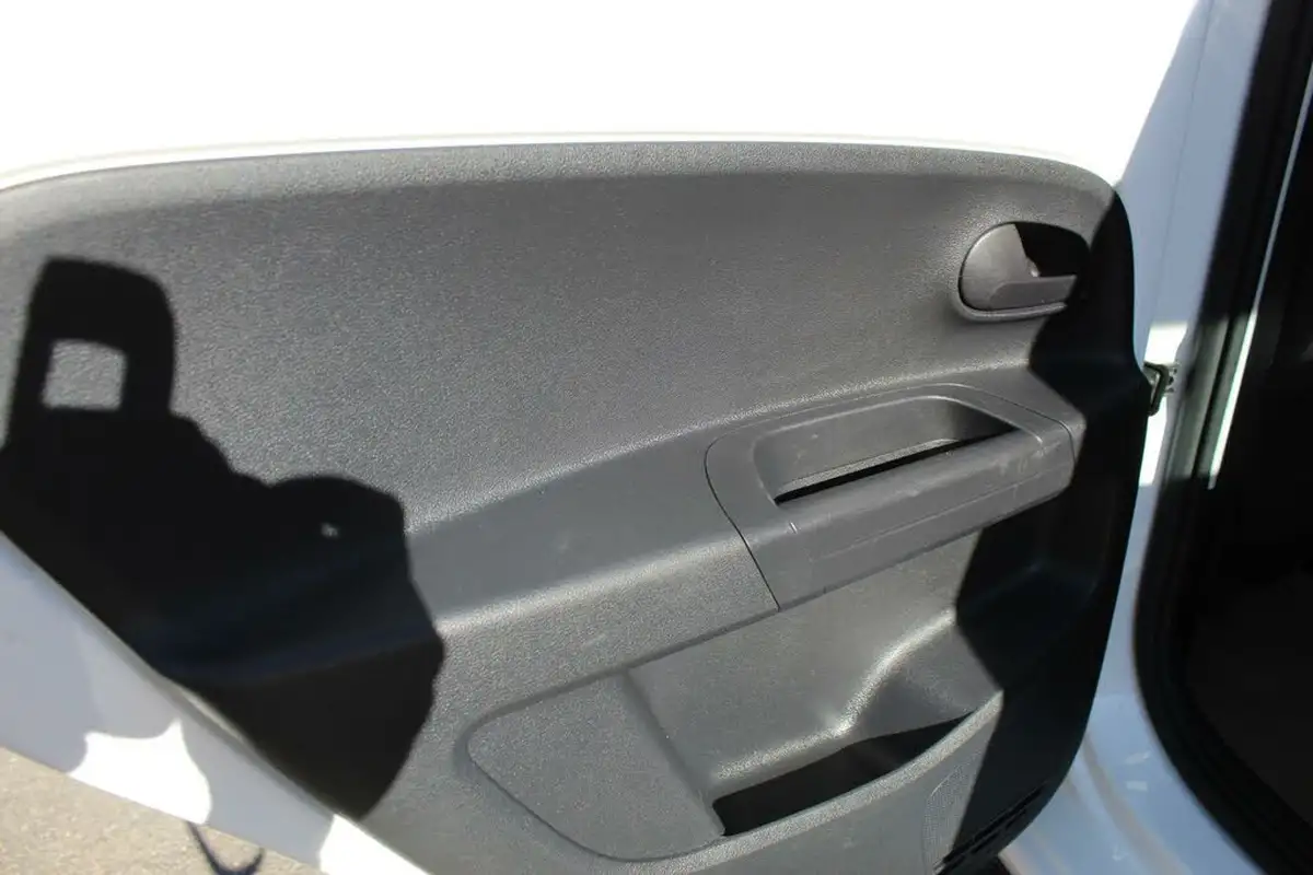 2015-skoda-citigo-10-se-5d-big-26