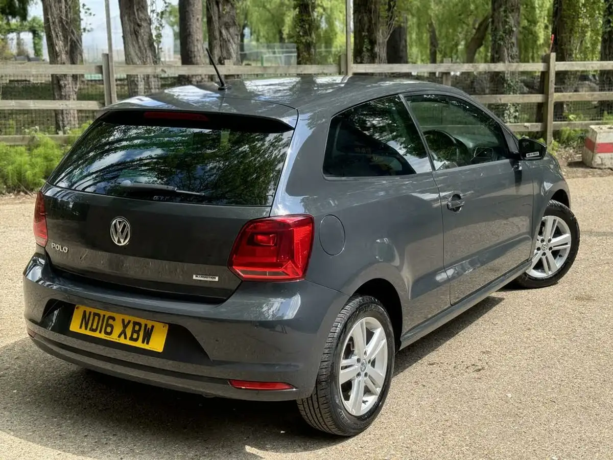 2016-volkswagen-polo-10-match-60ps-3d-big-20