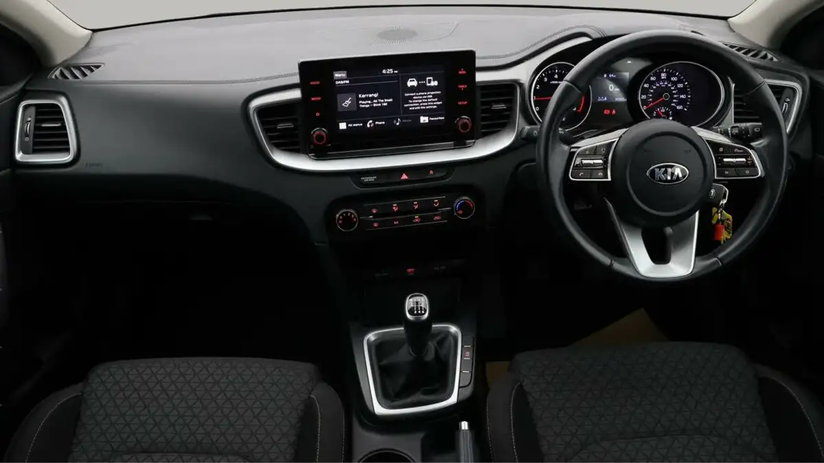 2021-kia-xceed-10-t-gdi-2-big-12