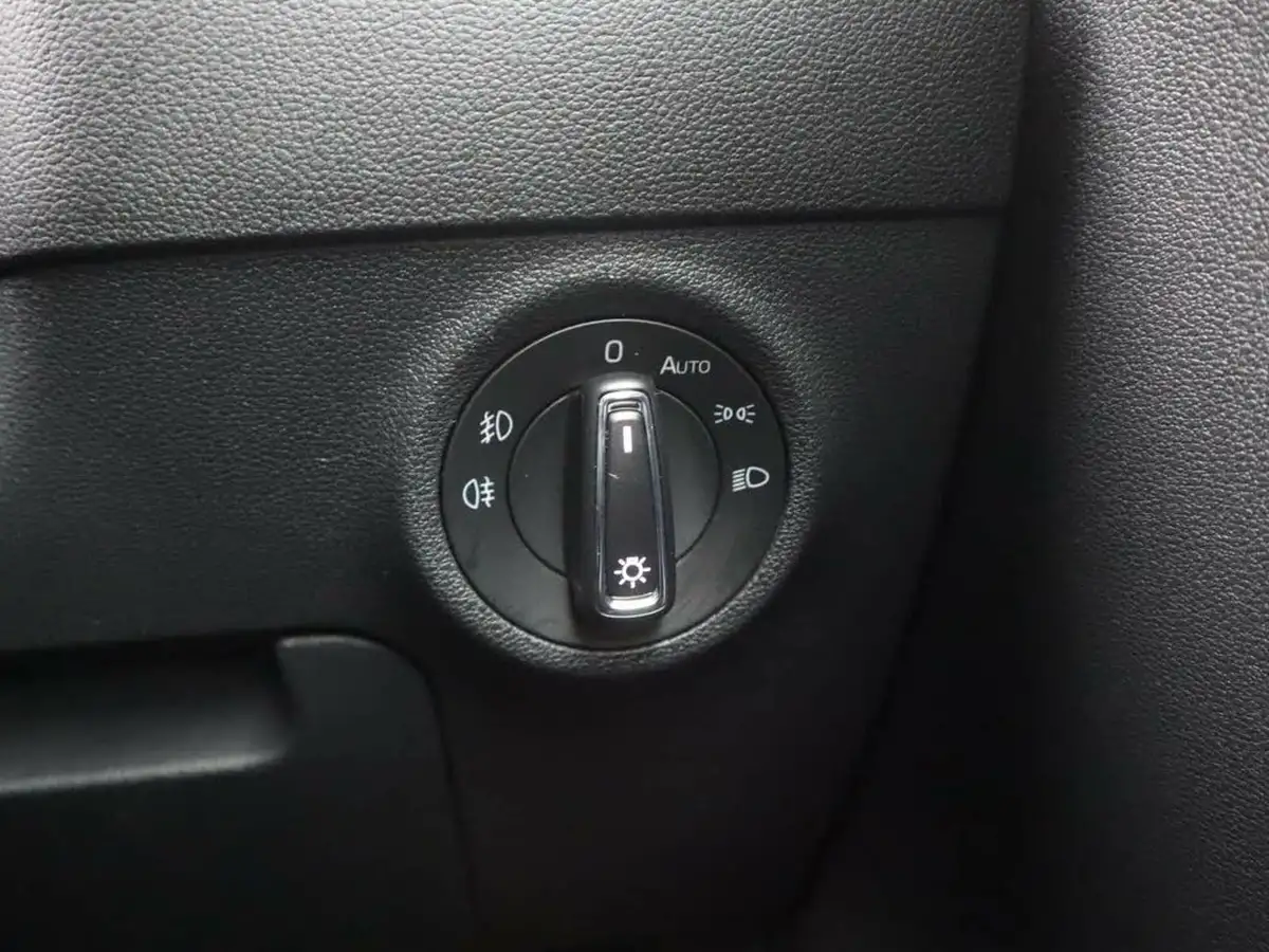 2018-skoda-karoq-15-tsi-se-l-ss-dsg-big-24
