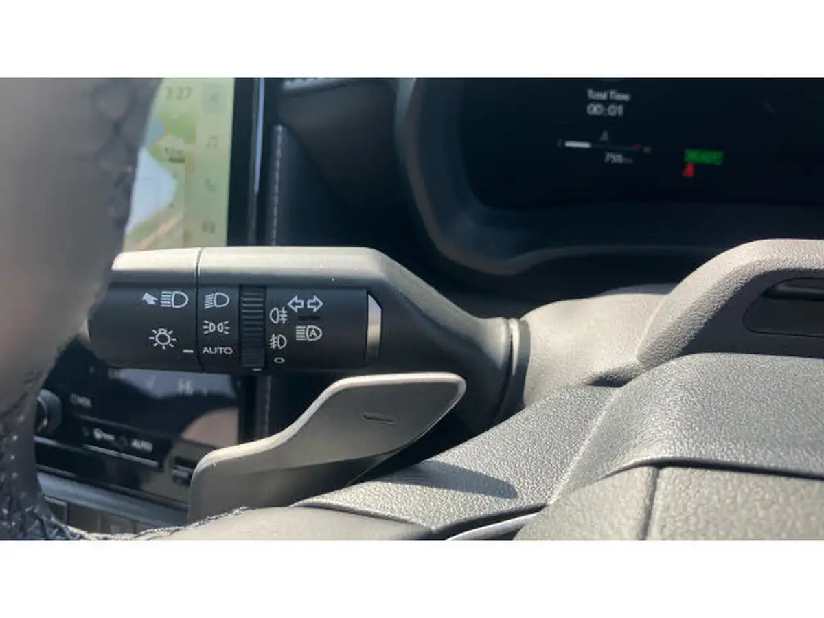 2025-lexus-lbx-15-takumi-awd-e-four-big-30