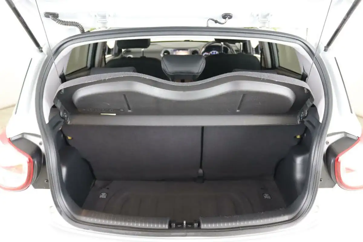 2019-hyundai-i10-12-premium-se-auto-big-12
