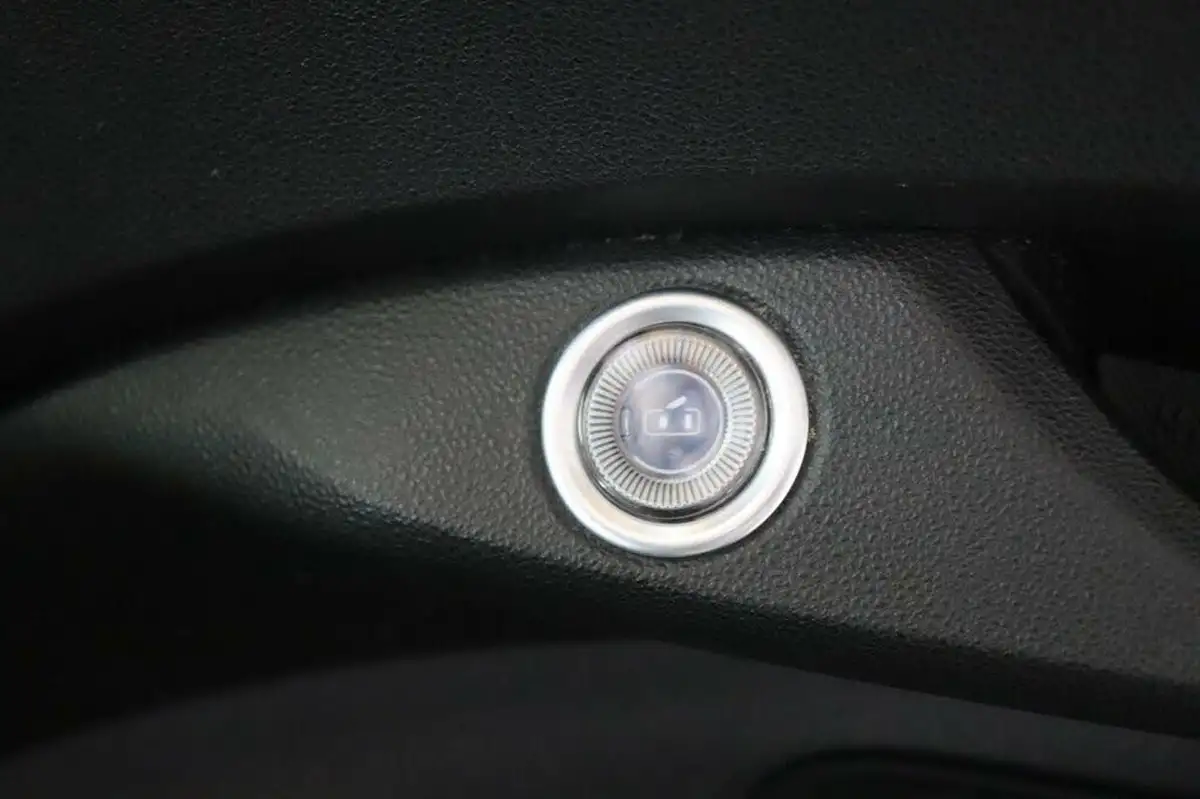 2022-fiat-500-e-icon-117bhp-big-17