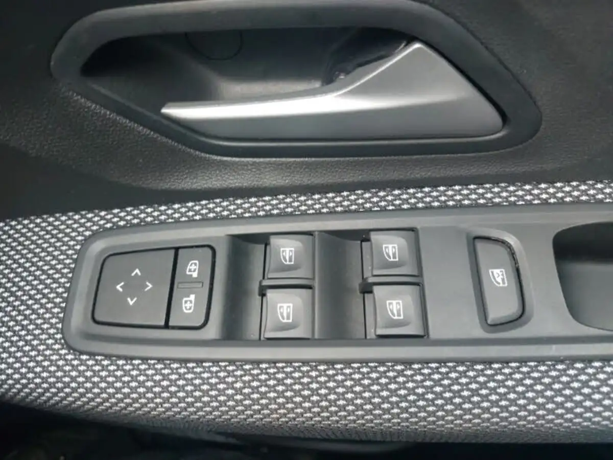 2024-dacia-sandero-stepway-10-tce-expression-90bhp-big-14