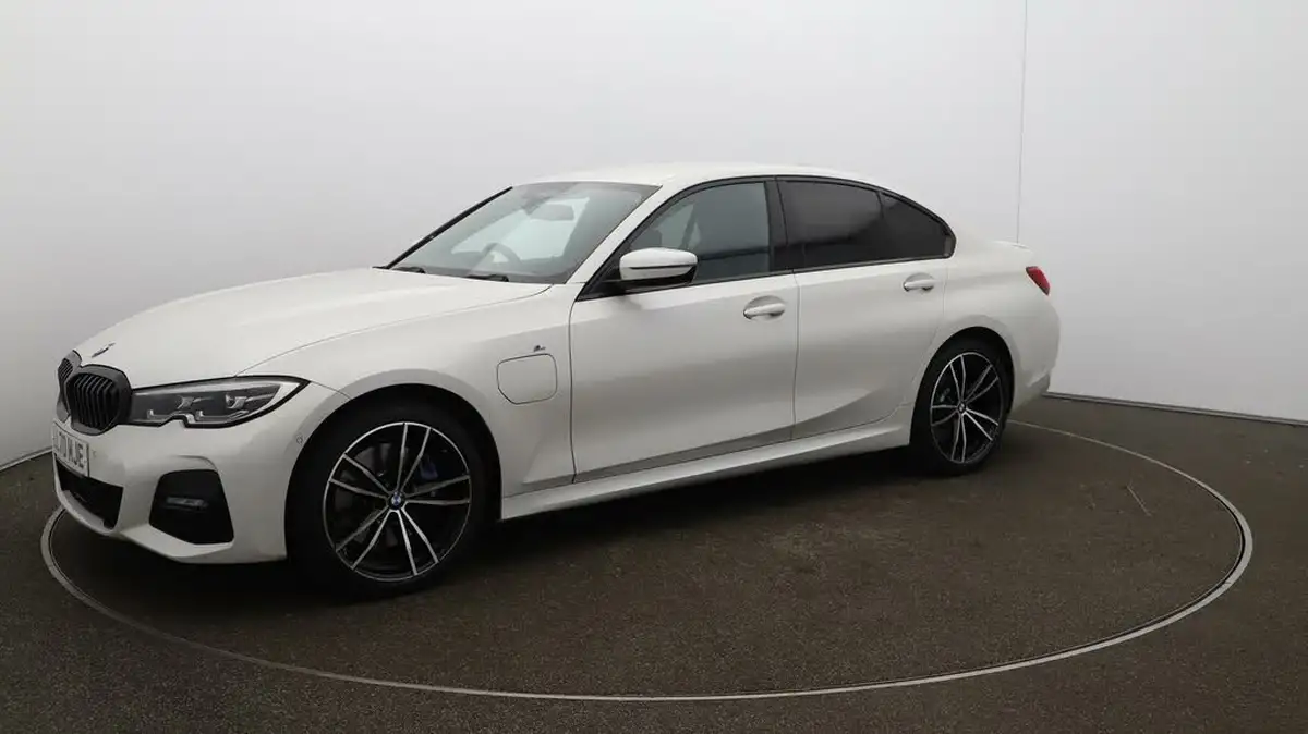 2020-bmw-3-series-20-330e-m-sport-saloon-4d-big-60