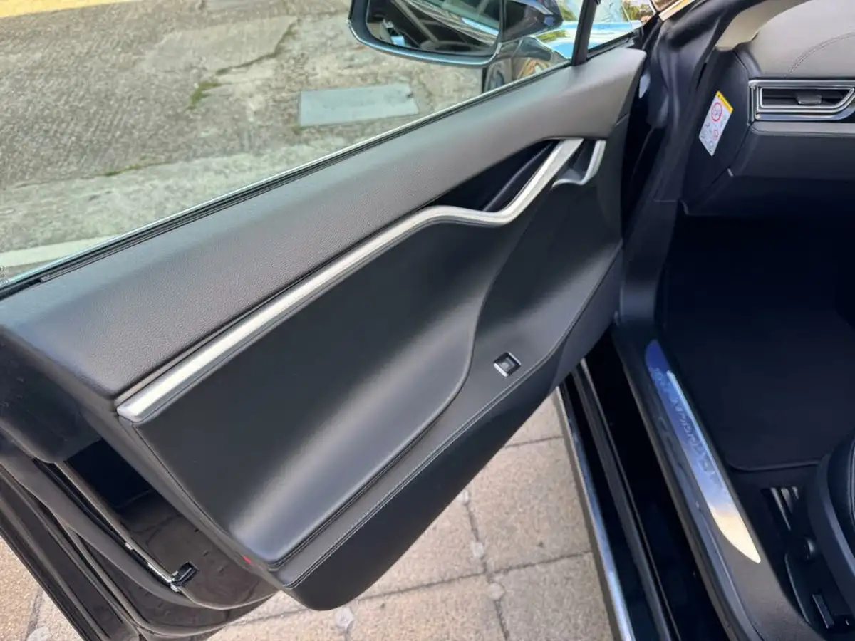 2016-tesla-model-s-e-70-285kw-big-10