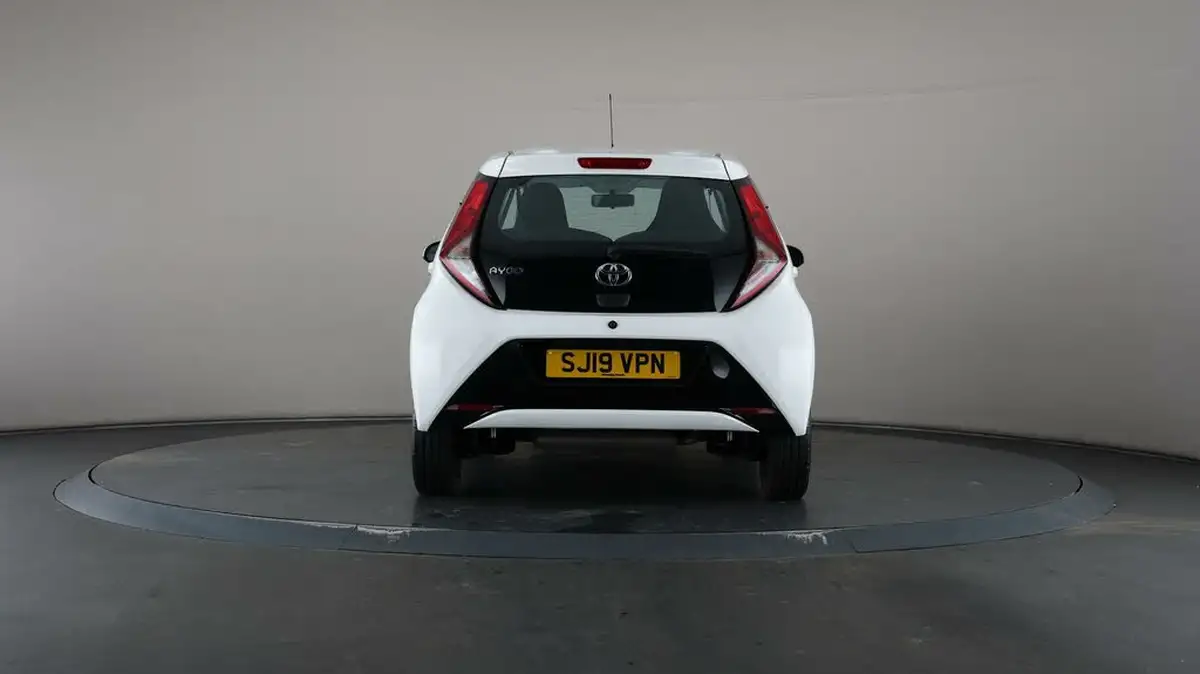 2019-toyota-aygo-10-vvt-i-x-play-big-24