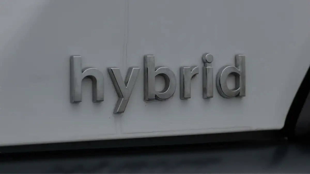 2021-hyundai-kona-16-gdi-premium-hybrid-big-23