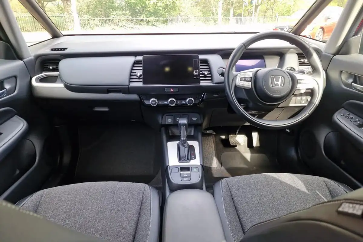 2022-honda-jazz-15-i-mmd-ex-107ps-big-3