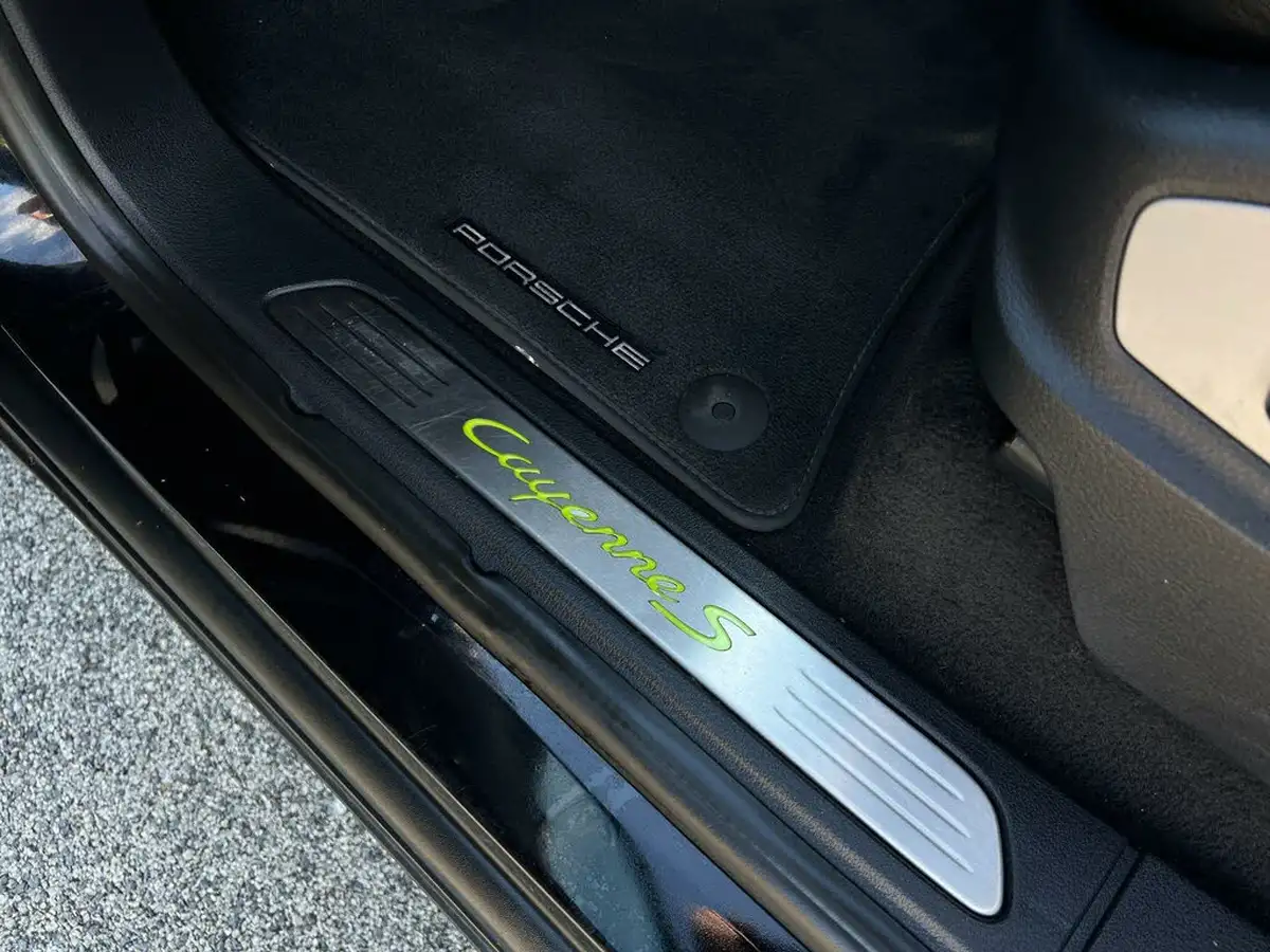 2018-porsche-cayenne-30-s-e-hybrid-platinum-edition-big-62