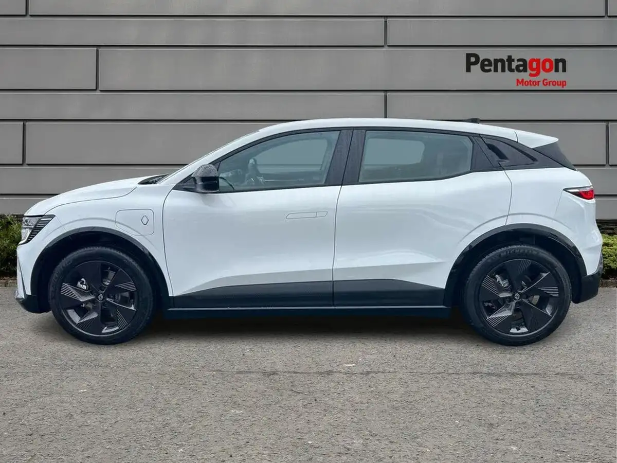 2025-renault-megane-e-tech-e-evolution-big-11