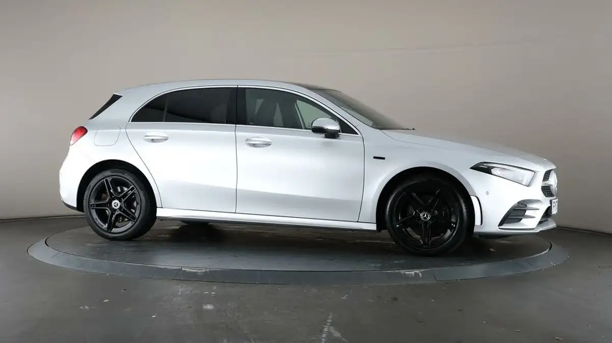 2020-mercedes-benz-a-class-13-a250e-amg-line-premium-plus-hatchback-5d-big-52
