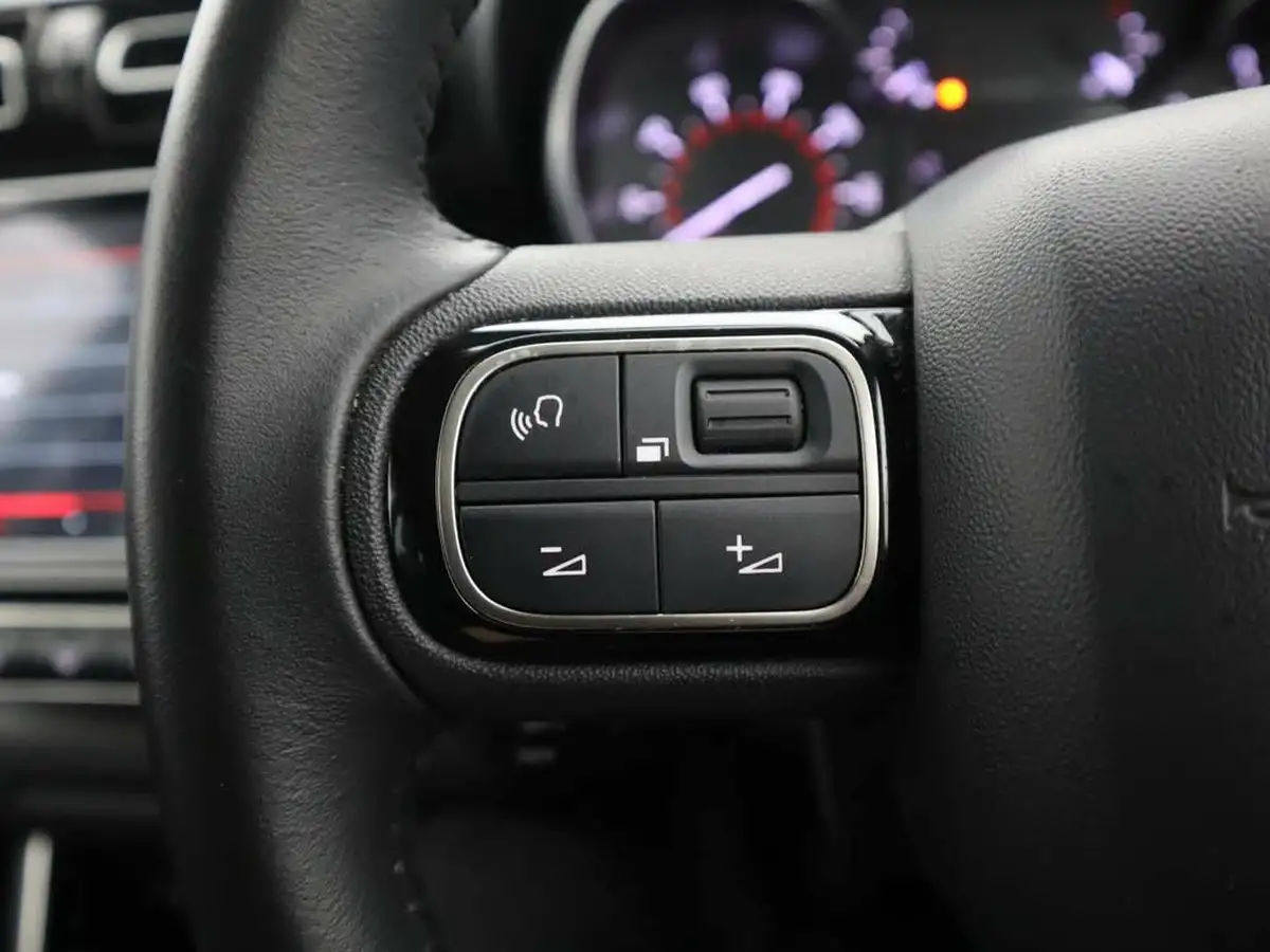 2022-citroen-c3-aircross-12-puretech-shine-plus-110ps-big-22