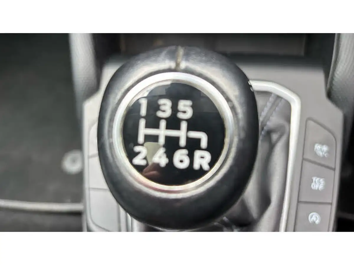 2019-ford-focus-10t-active-x-hatchback-big-22