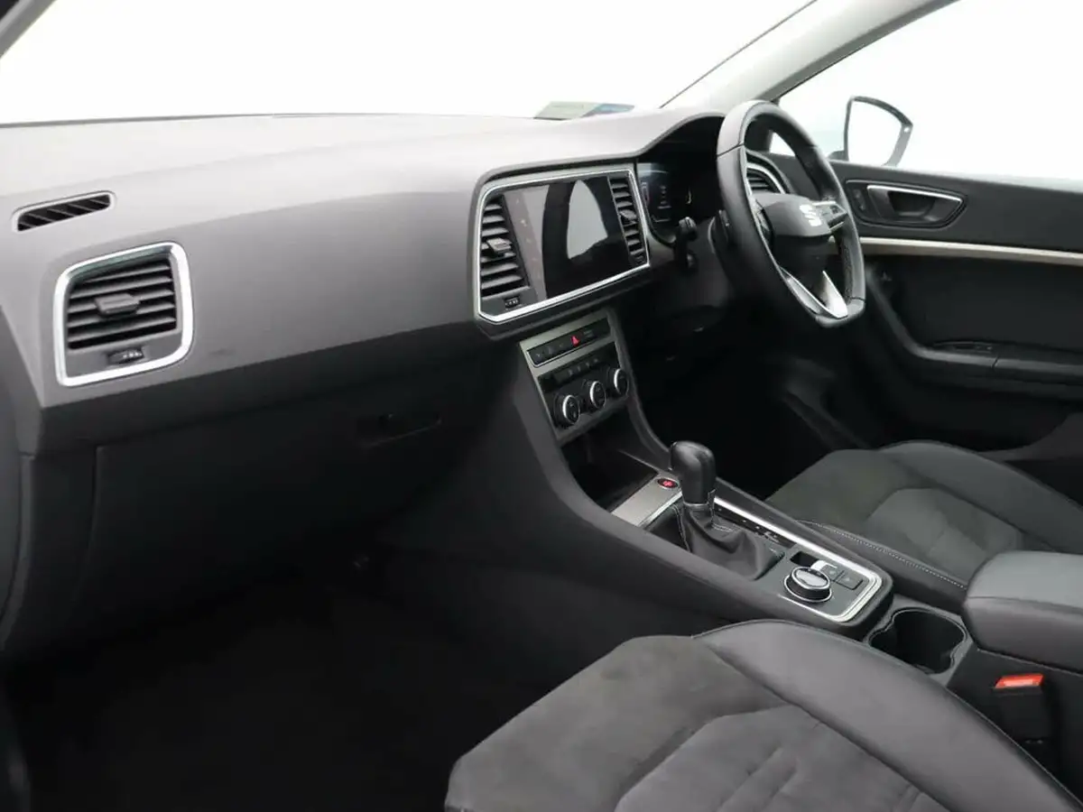2023-seat-ateca-15-ecotsi-xperience-dsg-big-11