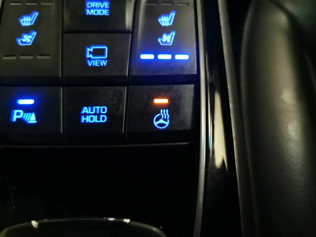2021-hyundai-ioniq-e-premium-electric-100kw-big-18