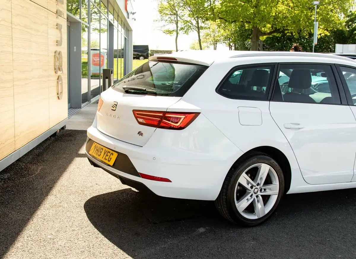 2019-seat-leon-15-tsi-evo-fr-150ps-ss-estate-dsg-big-8