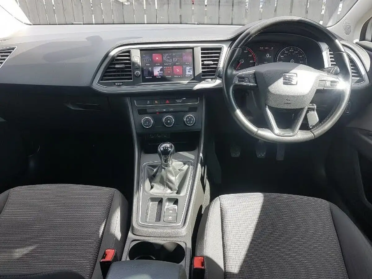 2020-seat-leon-15-tsi-evo-se-dynamic-hatchback-big-2