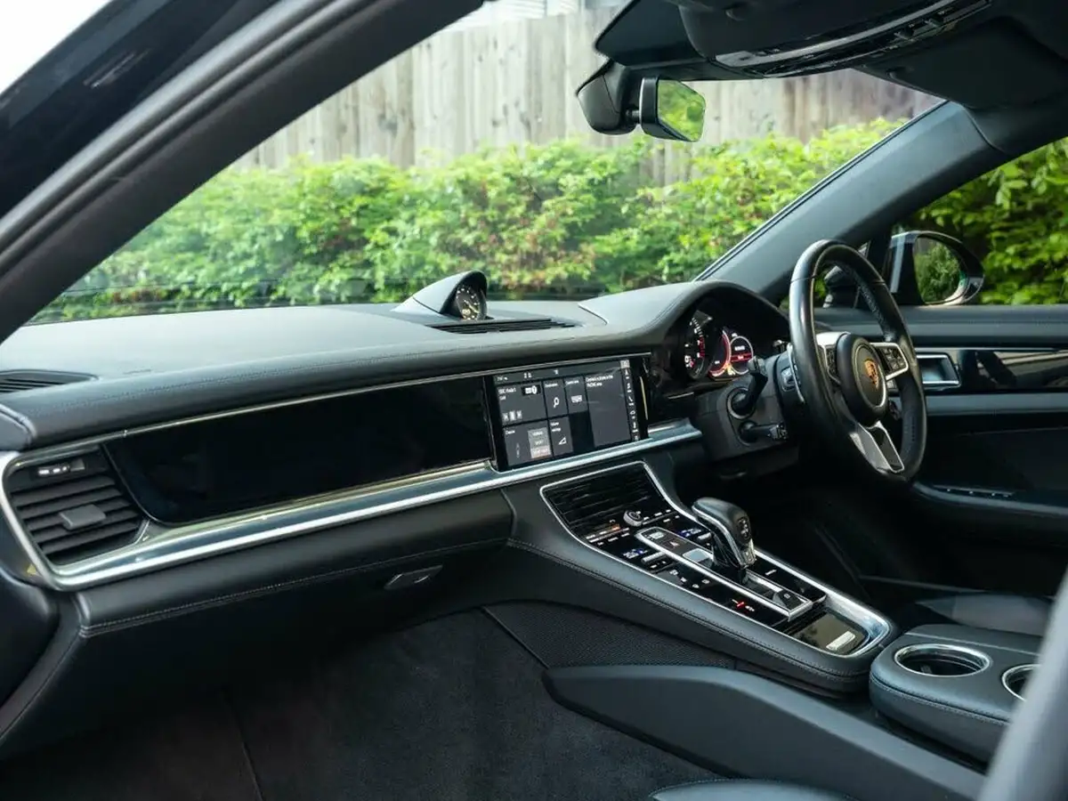2018-porsche-panamera-29-v6-4-e-hybrid-sport-turismo-big-10