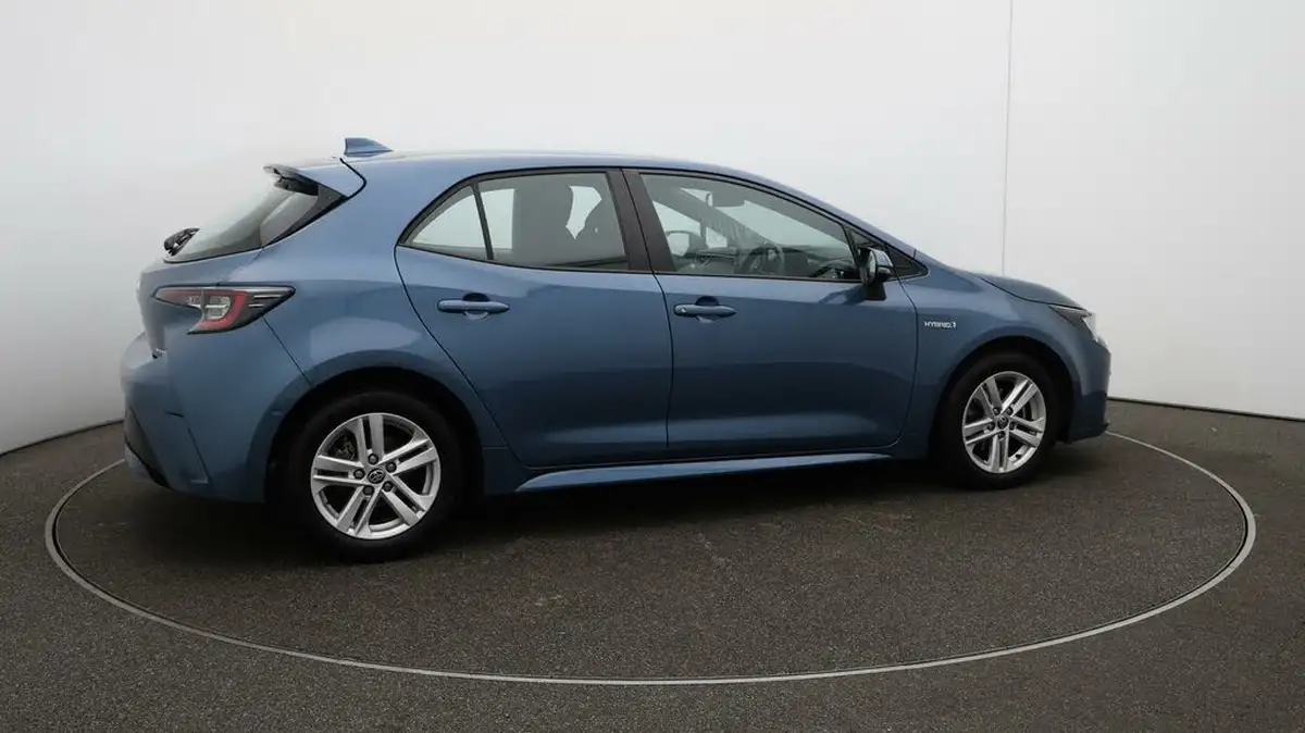 2021-toyota-corolla-18-vvt-i-icon-tech-trk-hatchback-5d-big-42