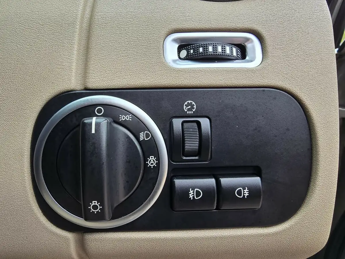 2011-land-rover-discovery-4-30td-hse-255bhp-4x4-auto-big-14