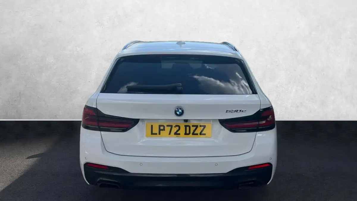 2022-bmw-5-series-20-530e-m-sport-touring-5d-big-3