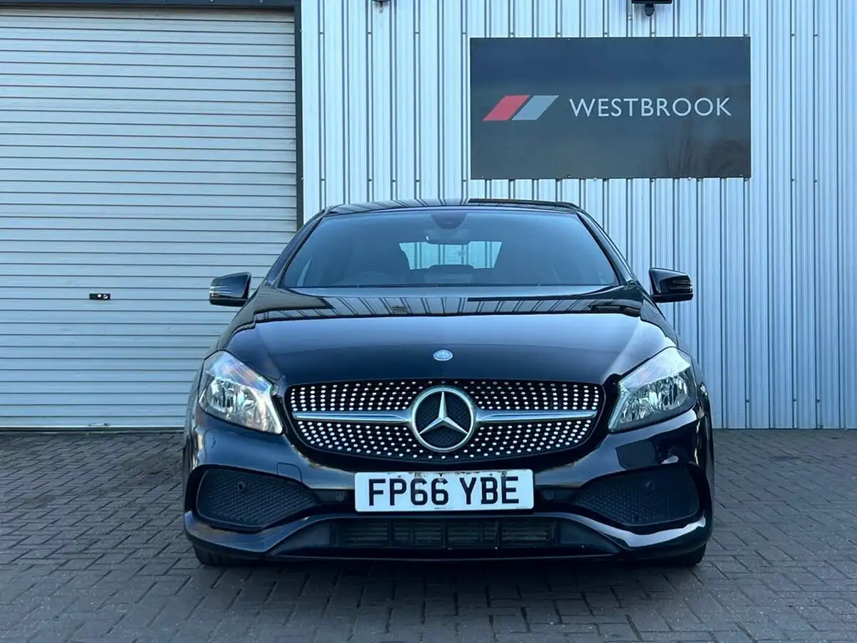 2016-mercedes-benz-a-class-15d-a180d-amg-line-ss-big-7