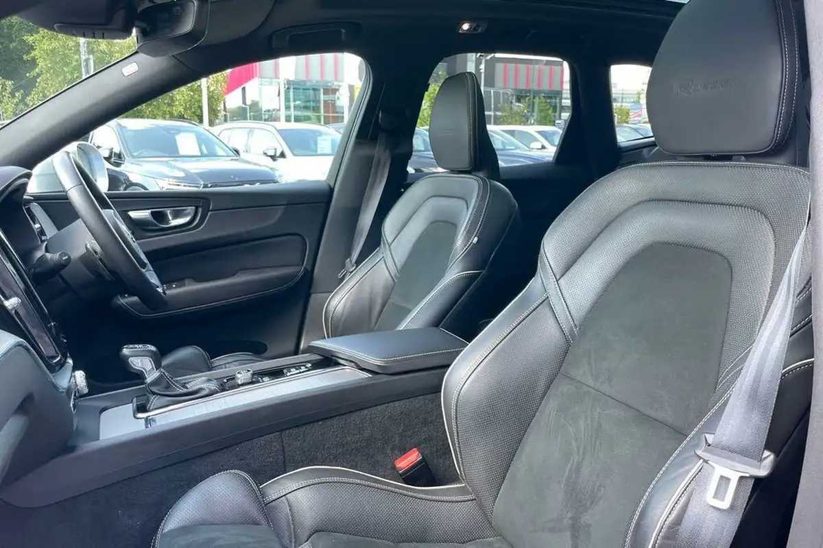 2019-volvo-xc60-20-t5-r-design-pro-awd-big-26