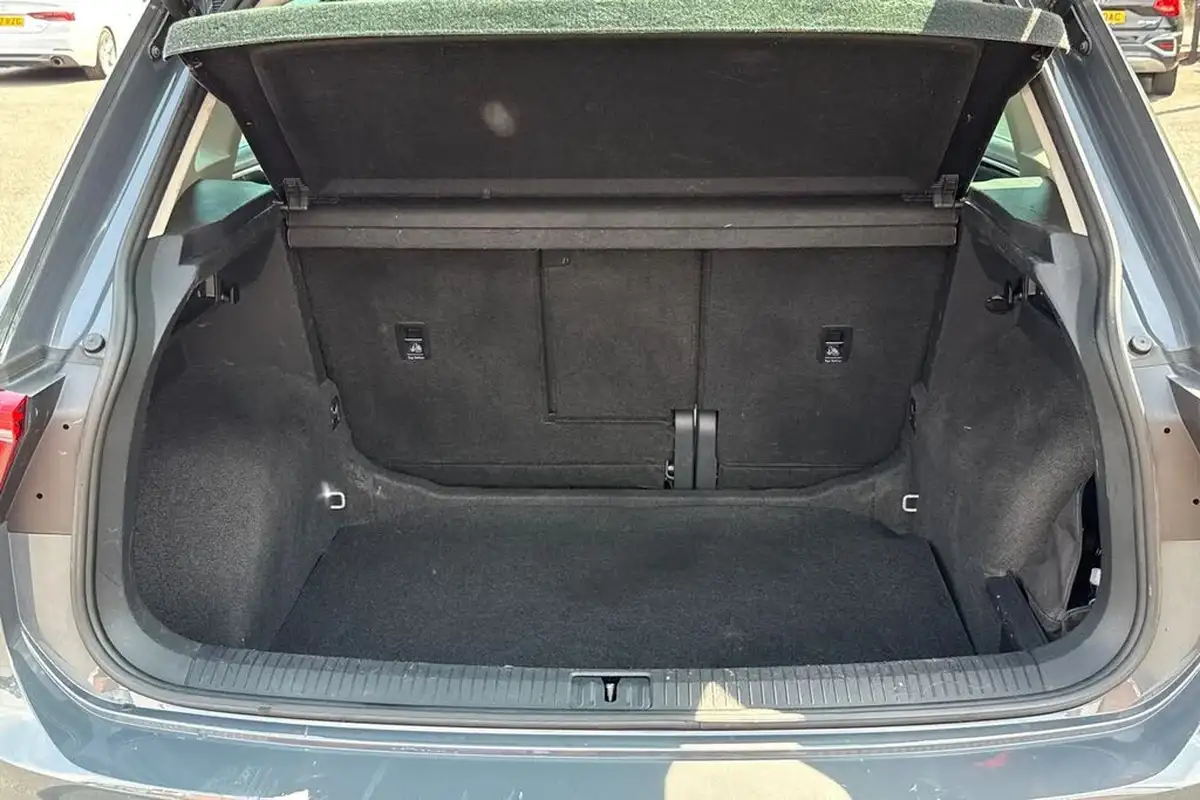 2022-volkswagen-tiguan-15-tsi-elegance-big-6