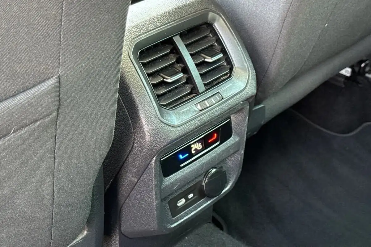 2022-volkswagen-tiguan-15-tsi-elegance-big-30