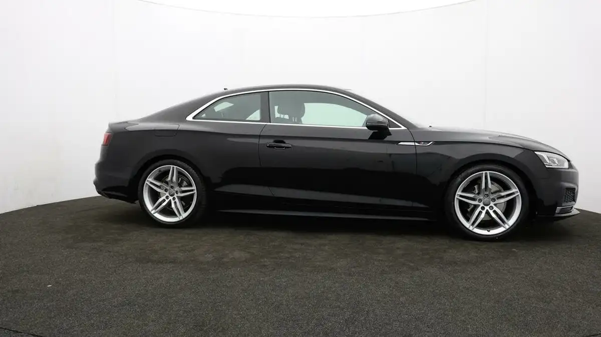 2019-audi-a5-20-35-tfsi-s-line-ss-coupe-2d-big-32