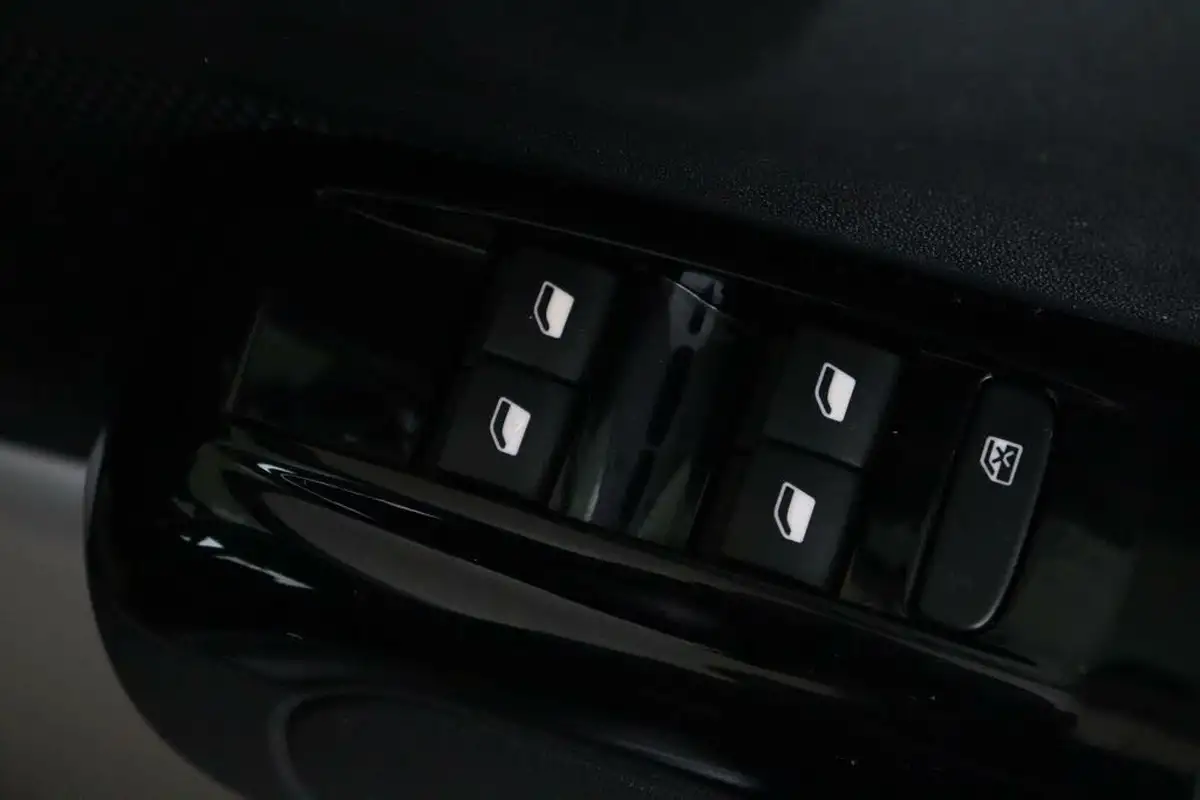 2021-citroen-c3-12-puretech-flair-plus-83ps-big-16