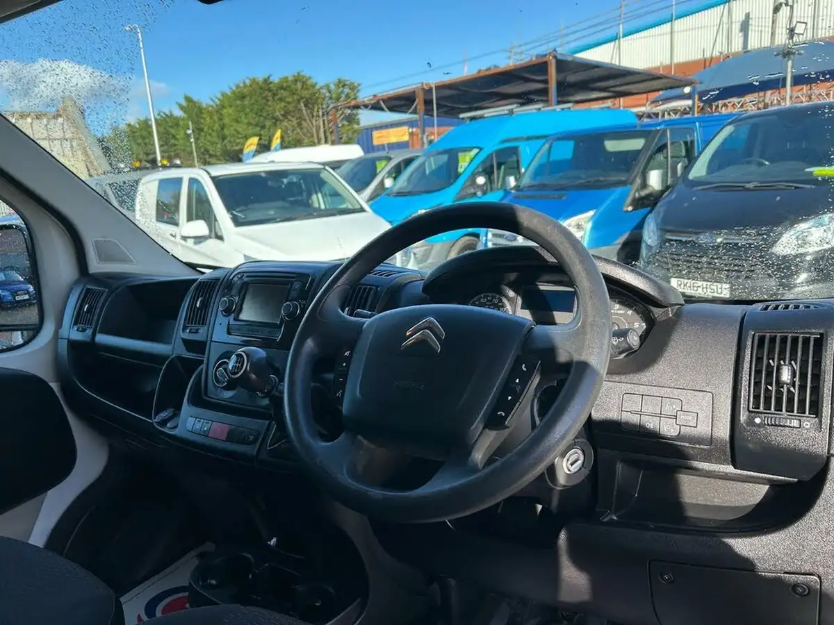 2019-citroen-relay-20bluehdi-35-l4h2-enterprise-big-15
