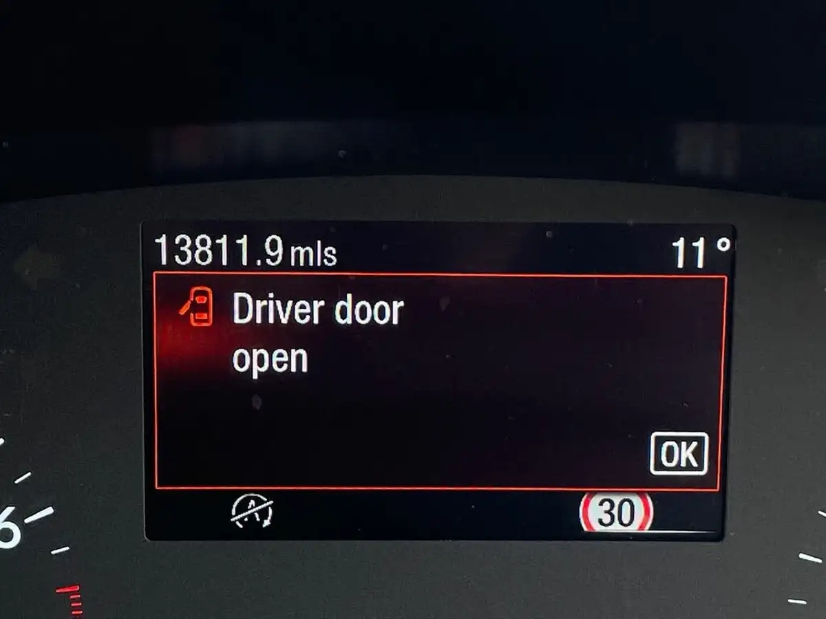 2022-ford-fiesta-10t-titanium-125ps-hybrid-mhev-big-15