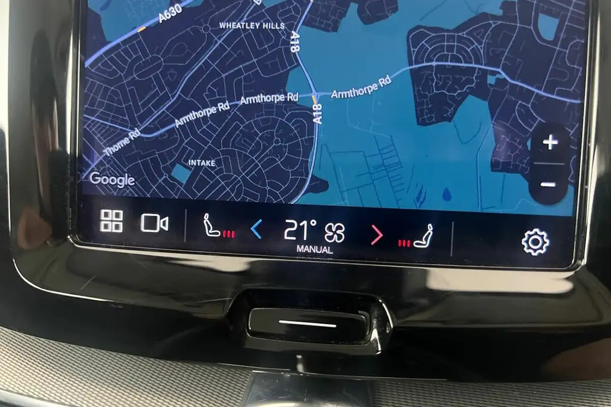 2022-volvo-xc60-20-b5-core-big-26