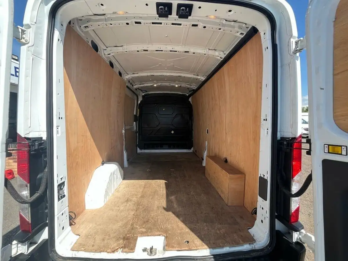 2022-ford-transit-big-37