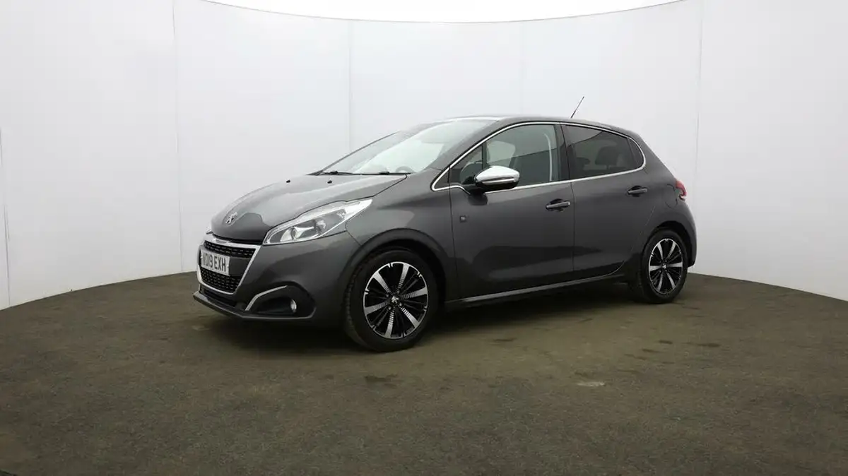 2019-peugeot-208-12-puretech-tech-edition-82bhp-big-27