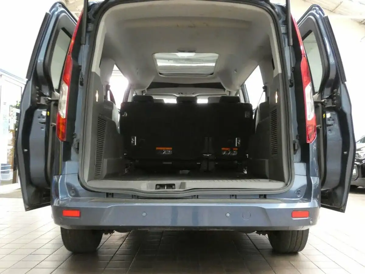 2020-ford-grand-tourneo-connect-15-titanium-powershift-big-11