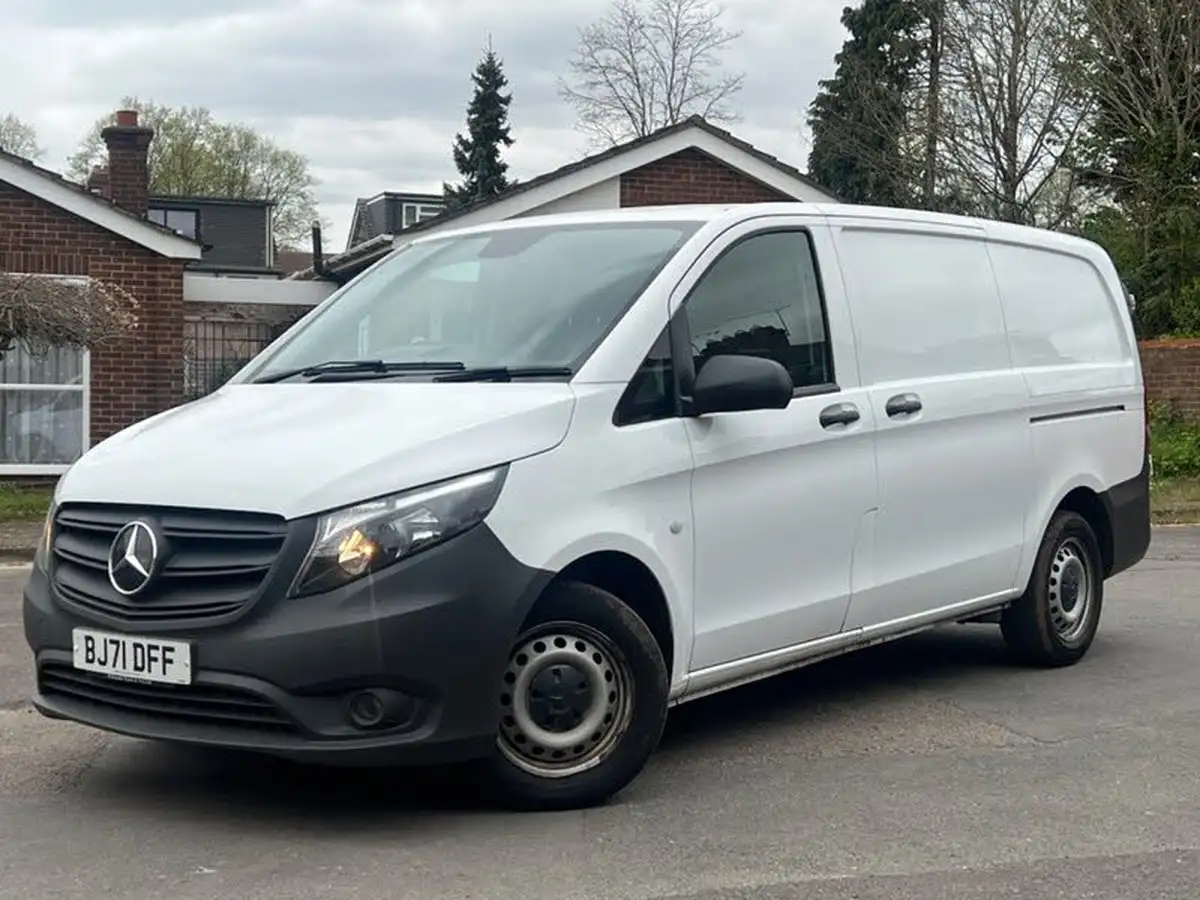 2021-mercedes-benz-vito-20cdi-114-progressive-l2-134bhpeu6dt-panel-1749cc-9g-tronic-big-32