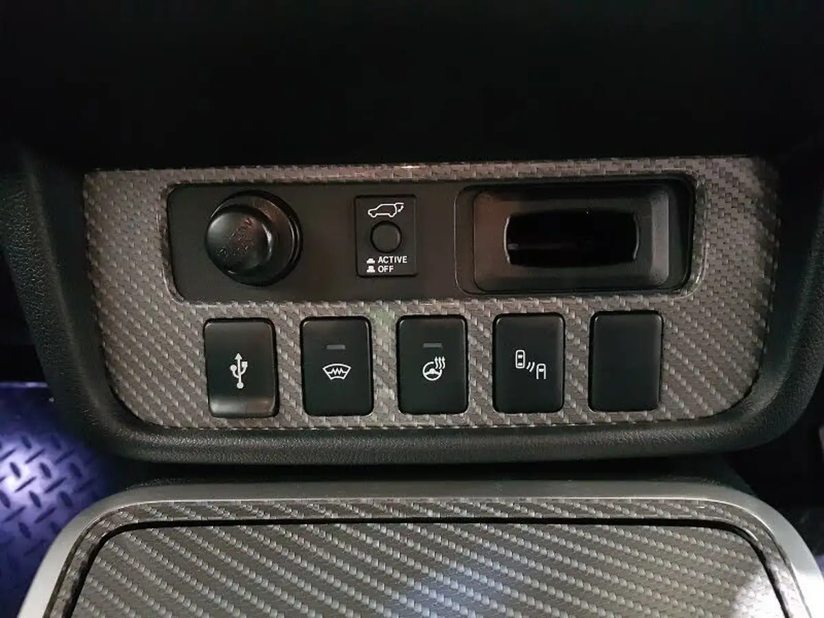 2018-mitsubishi-outlander-24-4h-phev-big-13