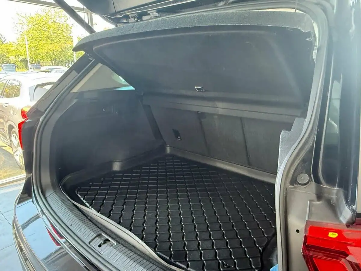 2018-volkswagen-tiguan-20tdi-se-navigation-150ps-4motion-ss-dsg-big-17