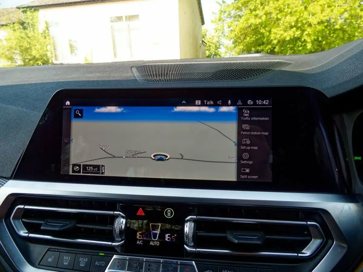 2019-bmw-3-series-20-330e-m-sport-plus-pack-big-40