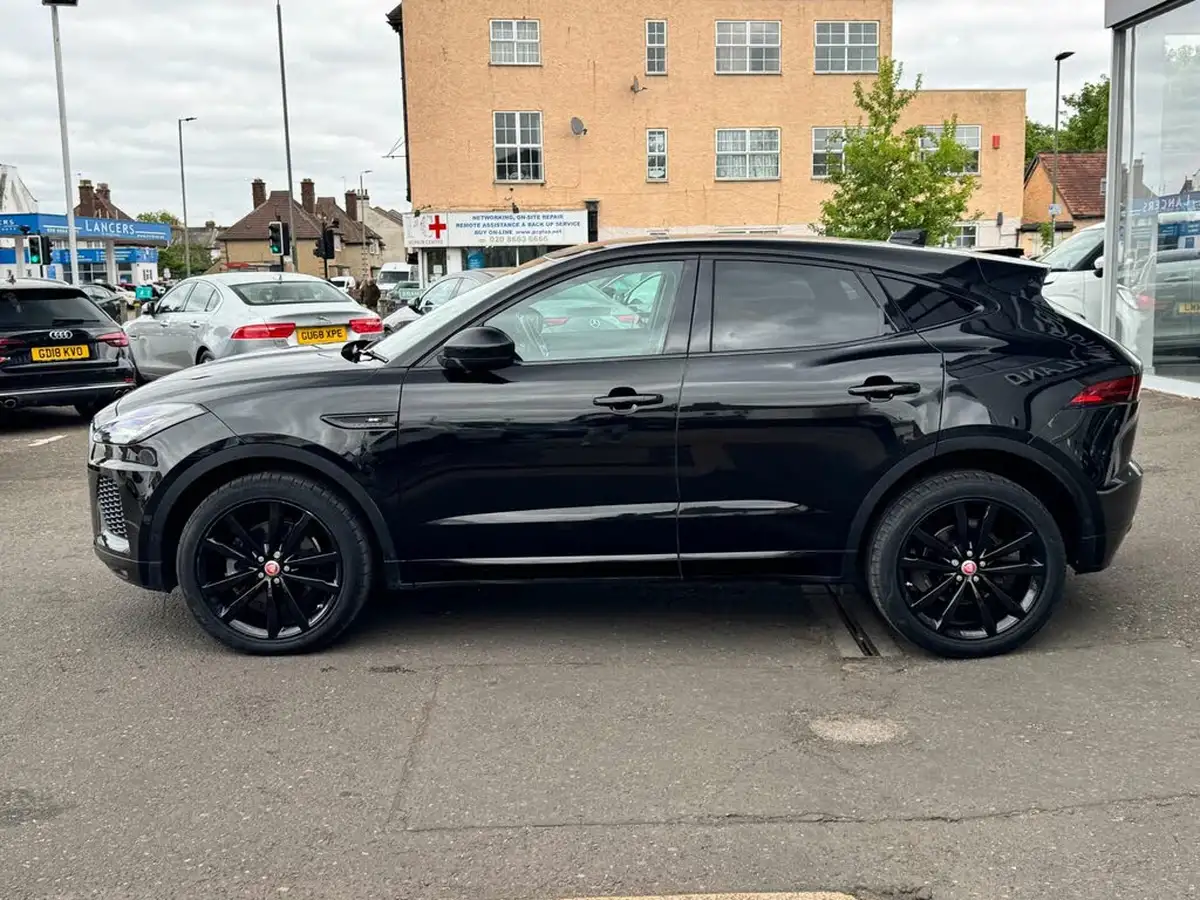 2018-jaguar-e-pace-20-i4d-r-dynamic-se-180ps-ss-big-4