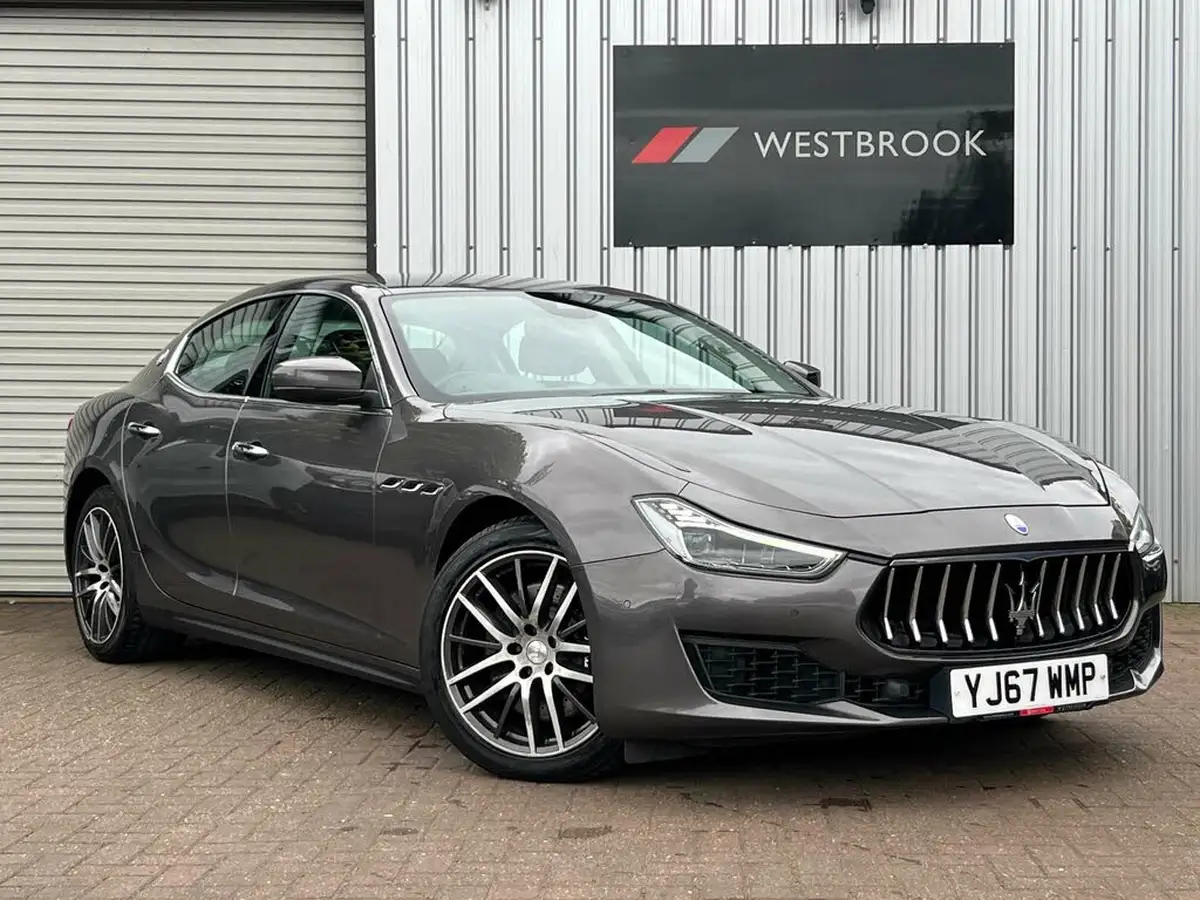 2017-maserati-ghibli-30td-big-0