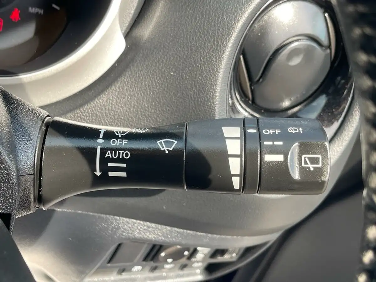 2015-nissan-juke-16-tekna-117ps-1598cc-xtronic-cvt-big-18