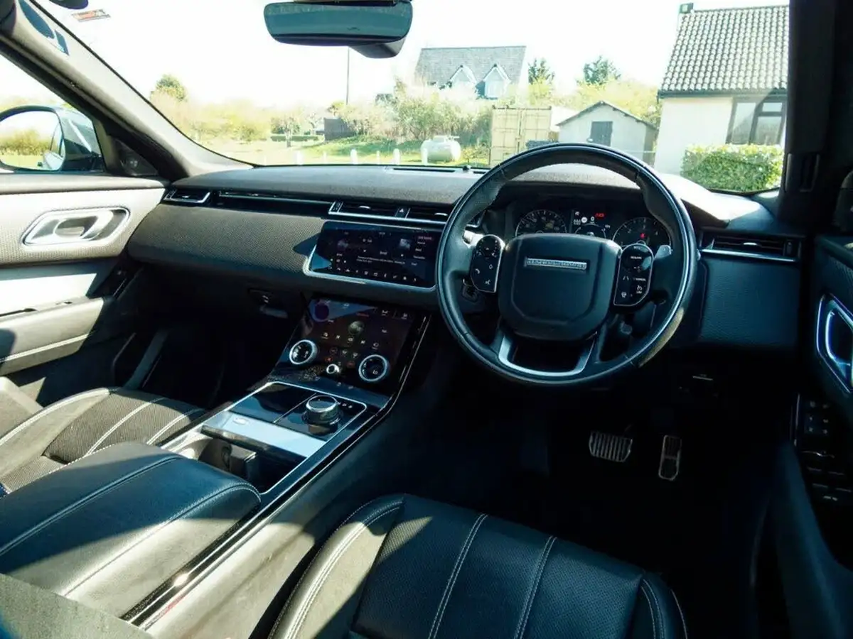 2019-land-rover-range-rover-velar-20-d180-r-dynamic-s-big-23
