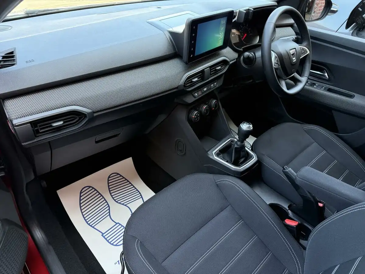 2021-dacia-sandero-10-tce-comfort-90bhp-big-8
