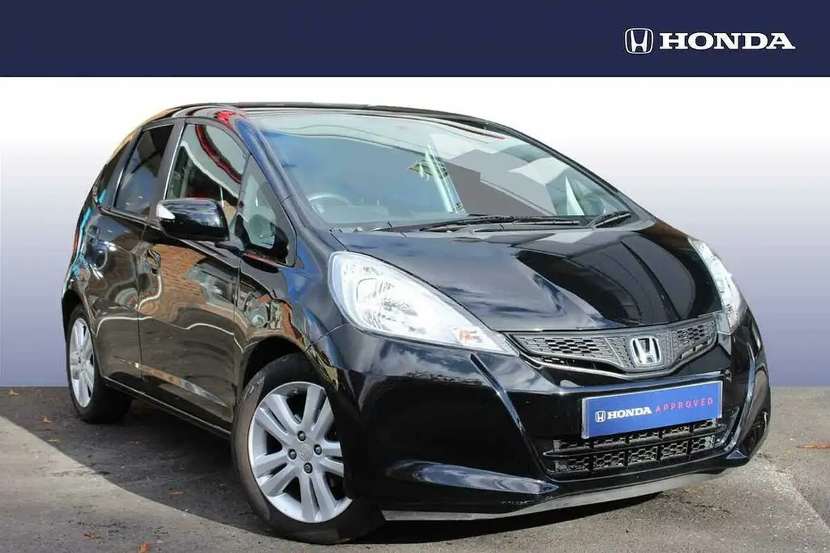 2014-honda-jazz-14-es-plus-cvt-big-0