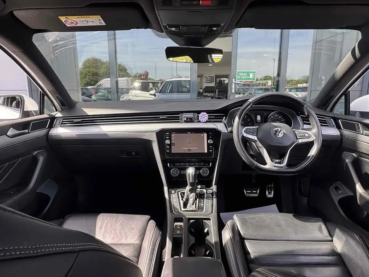 2020-volkswagen-passat-15-tsi-r-line-estate-5d-dsg-big-2