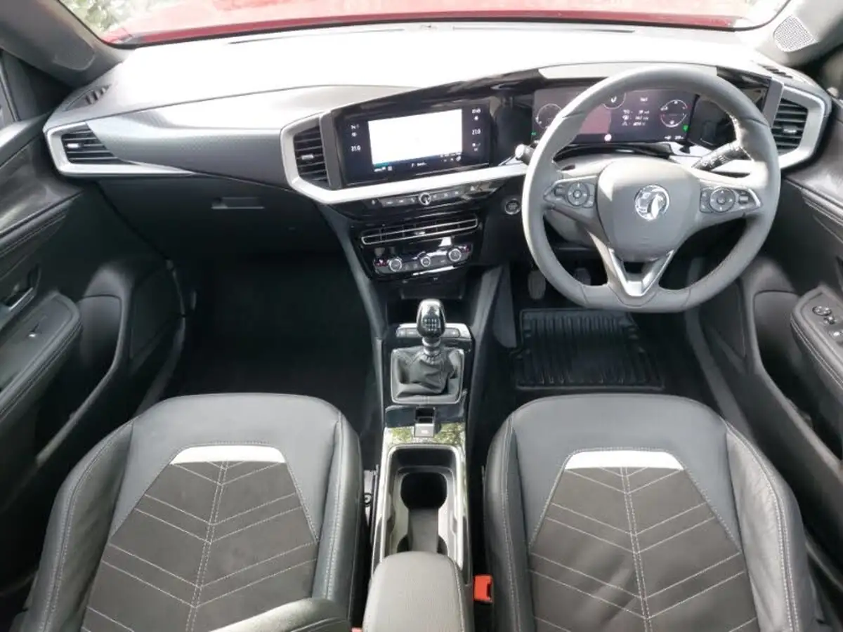 2024-vauxhall-mokka-12-ultimate-136ps-big-2